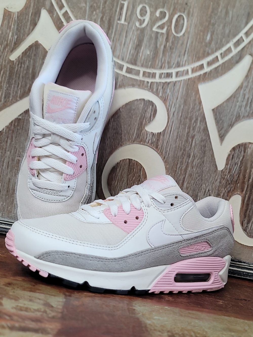 Nike Women's Air Max 90 'Pink Foam' Wmns 8 (Good Condition) Fast Shipping